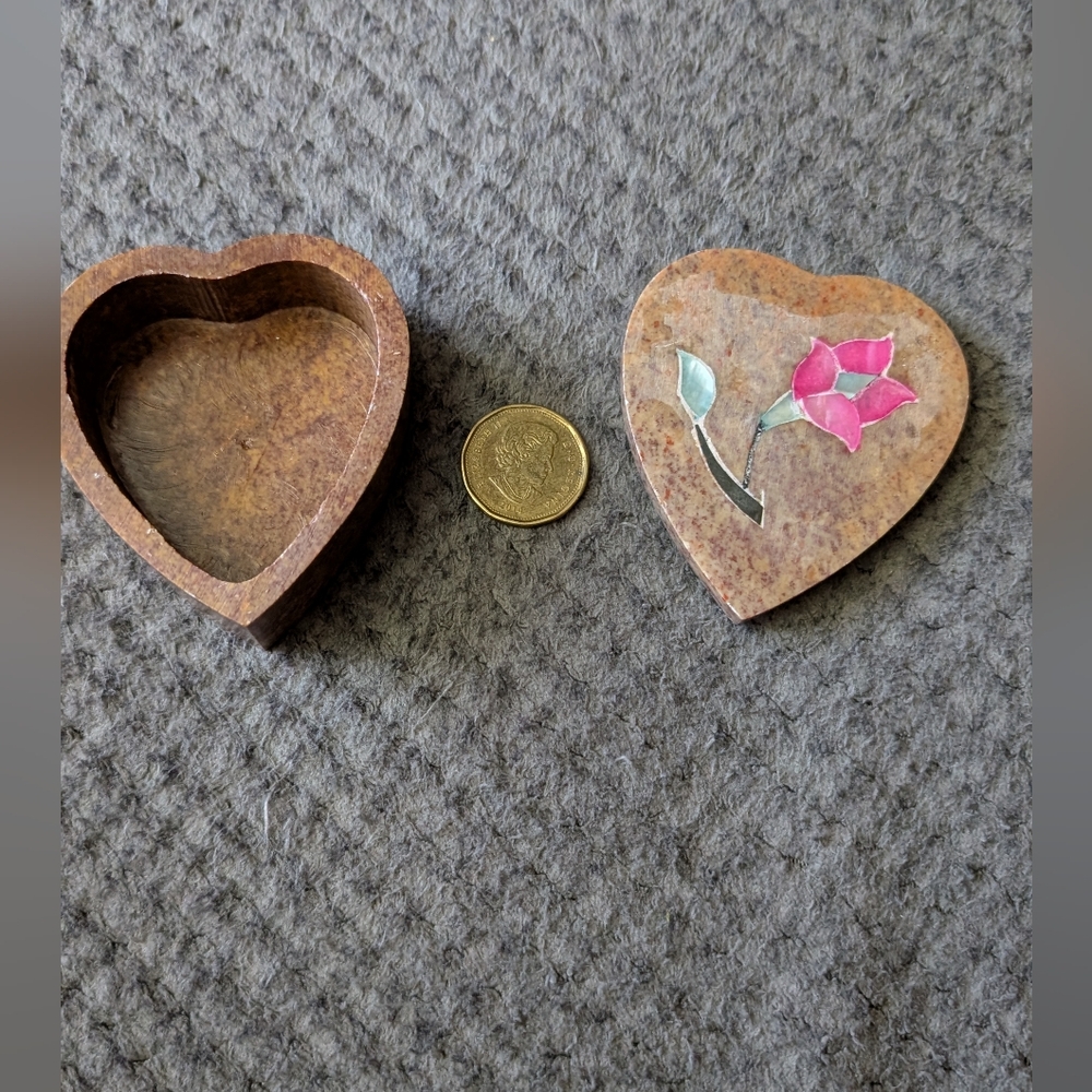Heart-Shaped Stone Jewelry Box with Floral Inlay